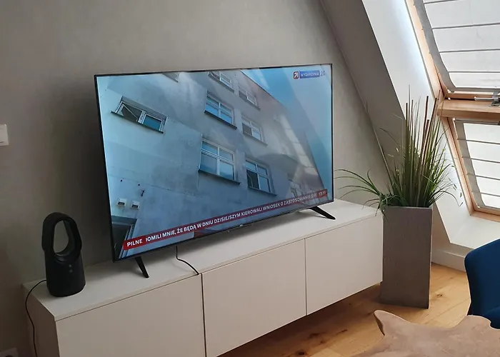 Modern Skarbowa Free Parking *